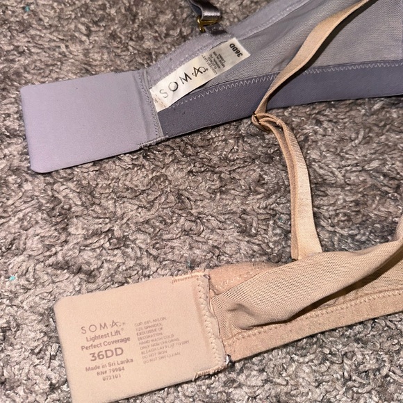 2 SOMA size 36DD Lightest Lifts bras tan gray adjustable straps - Picture 3 of 15
